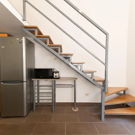 Danube Dwelling Akacfa 41 Lägenhet *