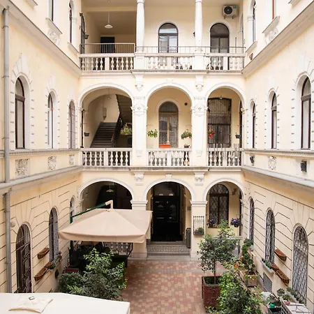 Danube Dwelling Akacfa 41 Apartman