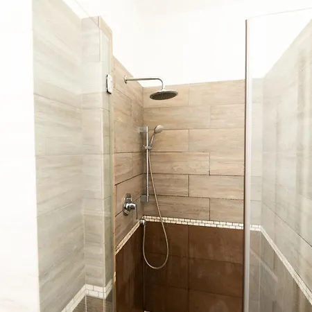 Danube Dwelling Akacfa 41 Budapest