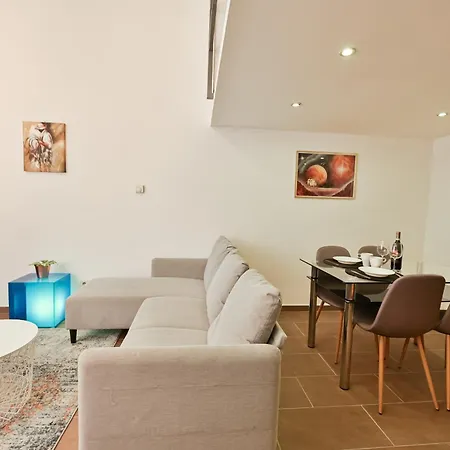 Danube Dwelling Akacfa 41 Budapest