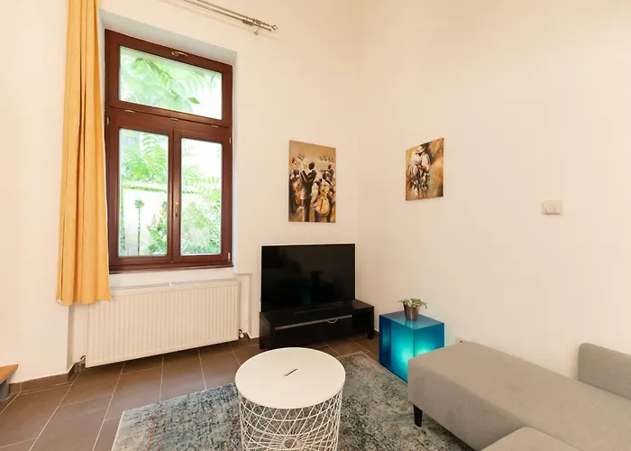 Danube Dwelling Akacfa 41